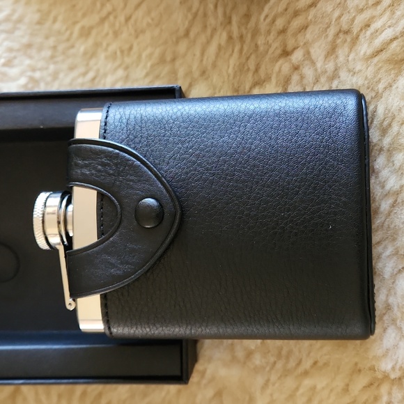 NWT IOB Coach Men's Flask & Key Holder Boxed Set 🖤🔑🍸❤️ - Picture 6 of 16